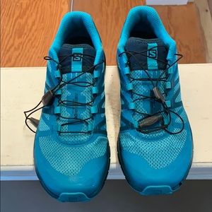 Salomon trail running shoes. Like new! Size 8